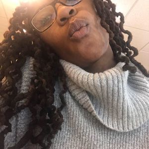 Meet your Posher, Janay